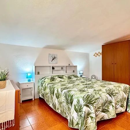 بيت للعطل Tina's Tiny House - 10 Meters From The أولبيا