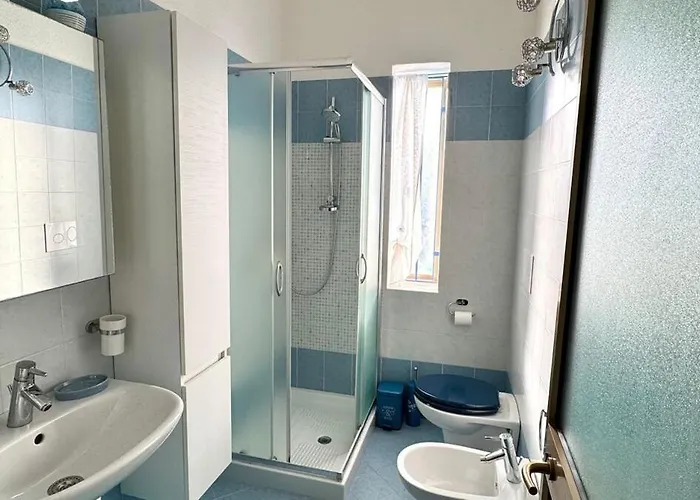 Tina's Tiny House - 10 Meters From The * オルビア